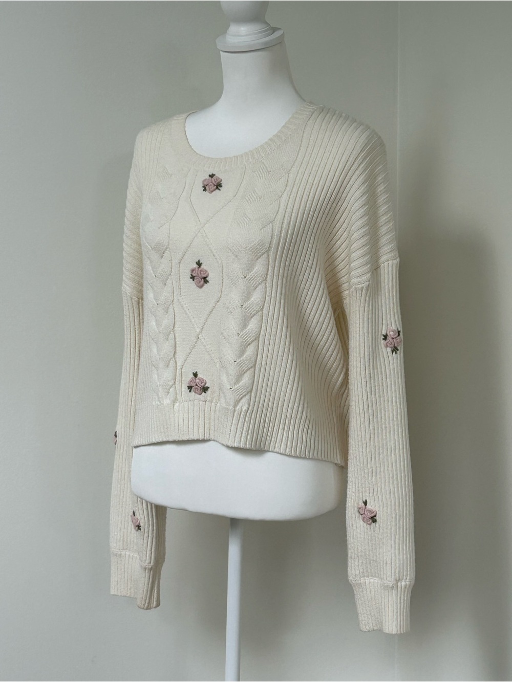 Cream Cable Cotton Knit Sweater with Pink Rose Embroidery L - Picture 1 of 8